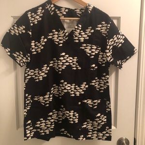 Fighting Eel Black Fish Scrub Top S